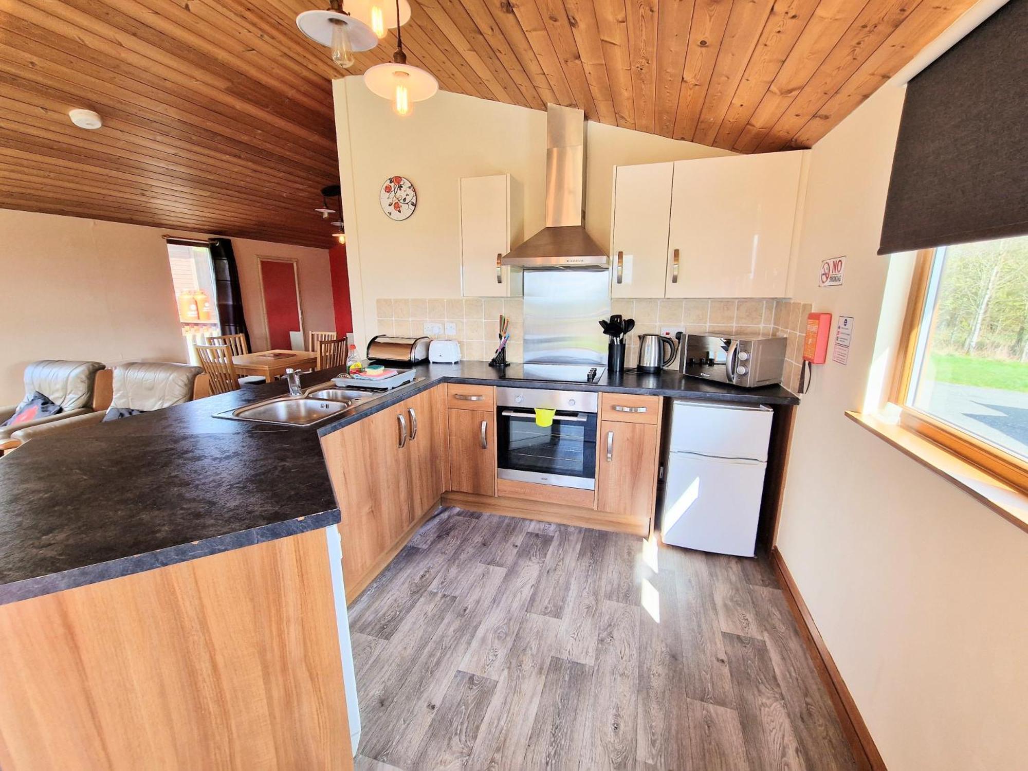 Kelty Lomond 4 With Private Hot Tub - Fife - Loch Leven - Lomond Hillsヴィラ エクステリア 写真