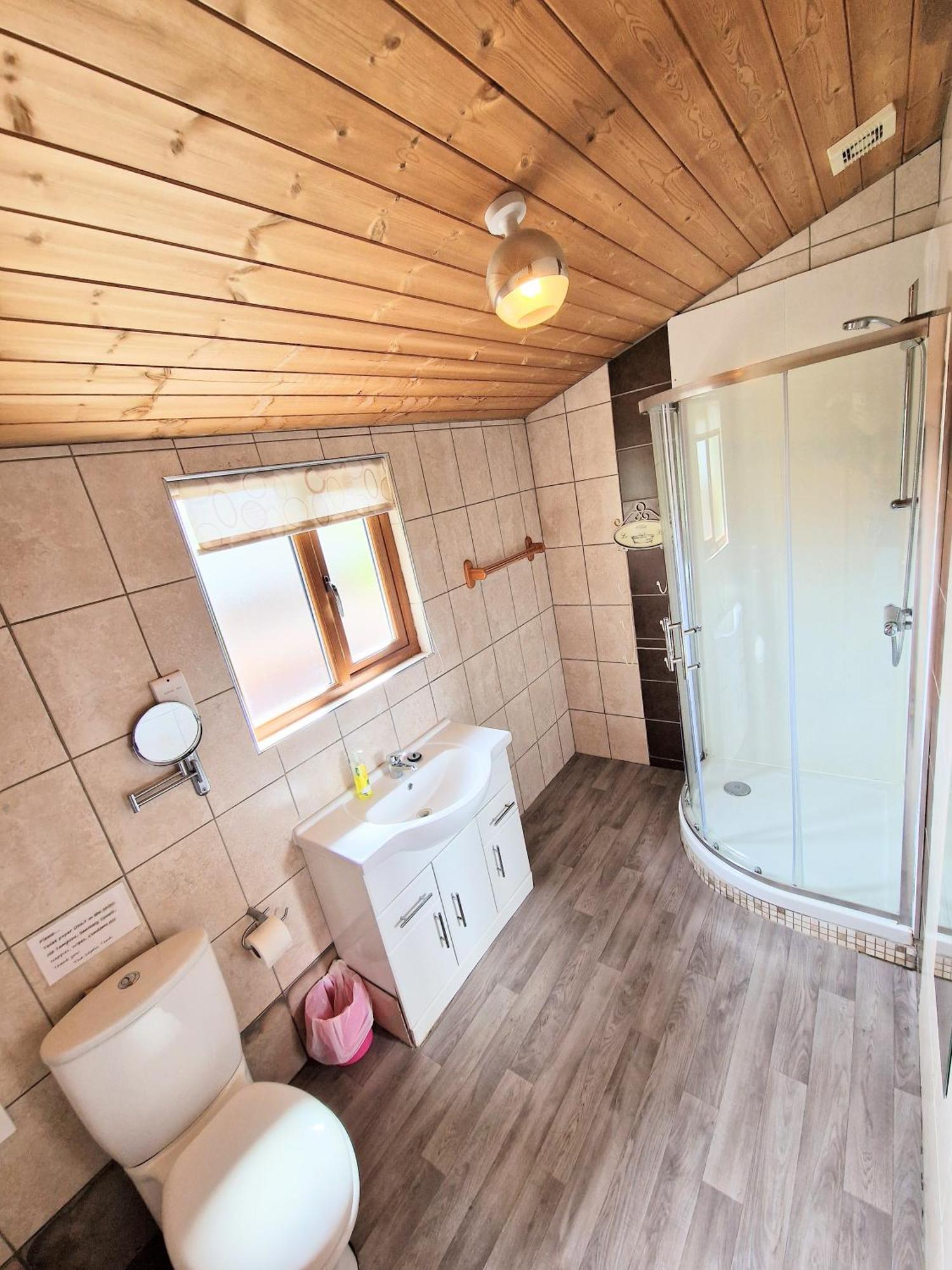Kelty Lomond 4 With Private Hot Tub - Fife - Loch Leven - Lomond Hillsヴィラ エクステリア 写真