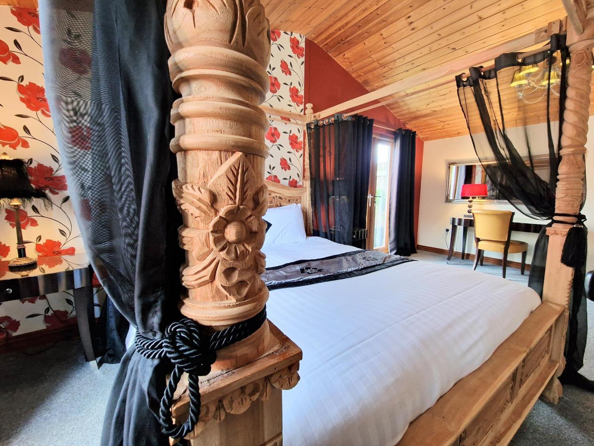Kelty Lomond 4 With Private Hot Tub - Fife - Loch Leven - Lomond Hillsヴィラ エクステリア 写真
