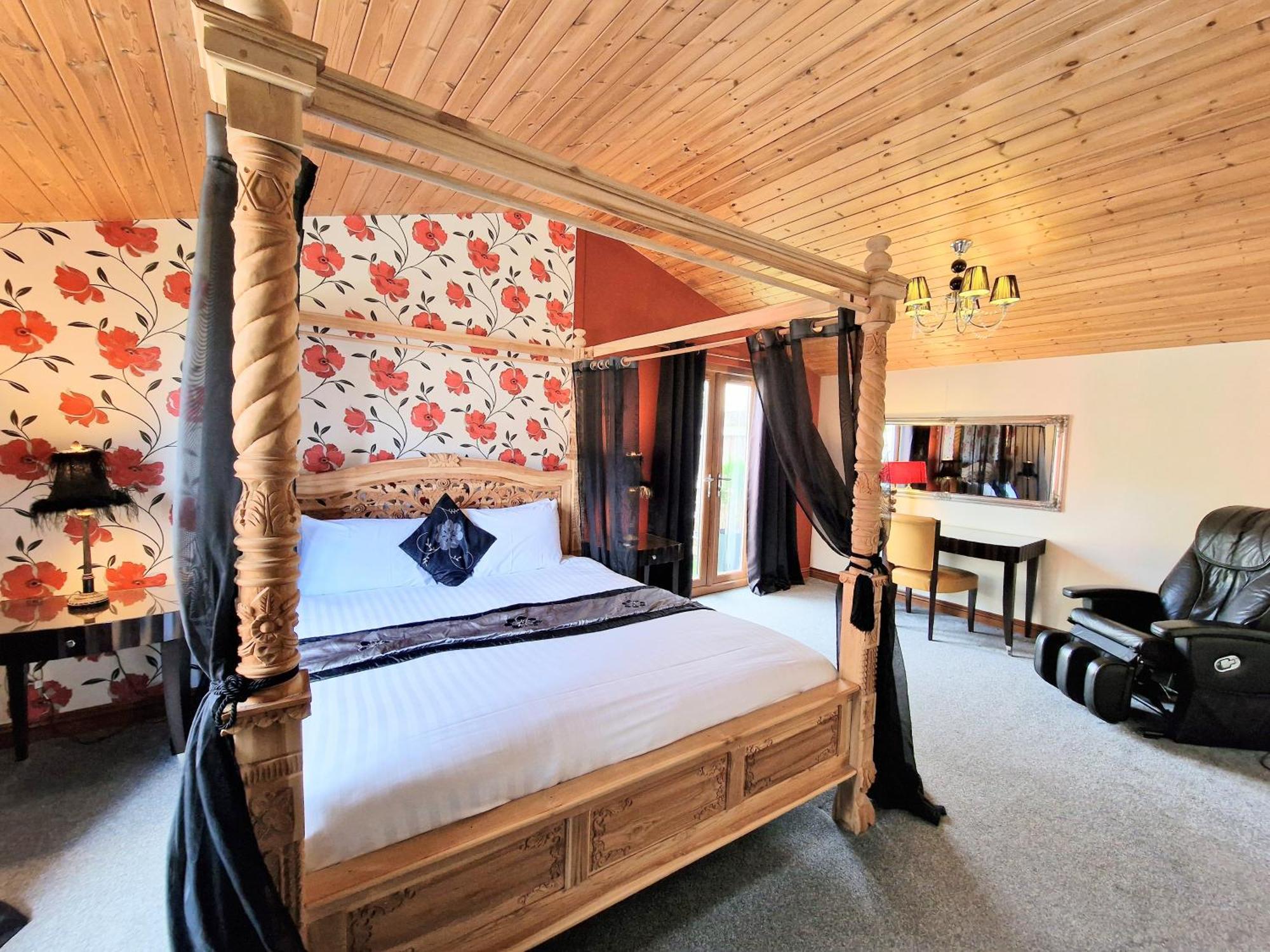 Kelty Lomond 4 With Private Hot Tub - Fife - Loch Leven - Lomond Hillsヴィラ エクステリア 写真
